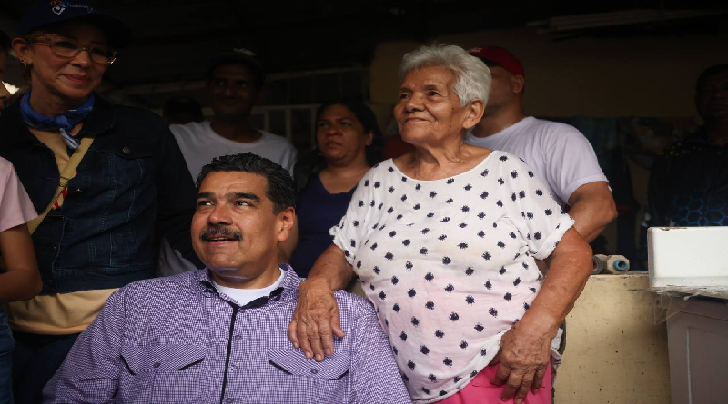 Presidente Maduro visitó este martes zonas afectadas tras desborde del río Manzanares