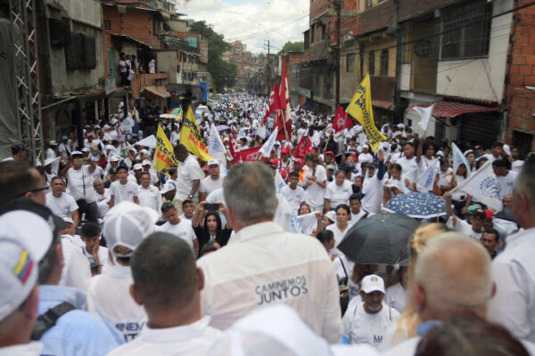 "Vamos a cambiar en paz"