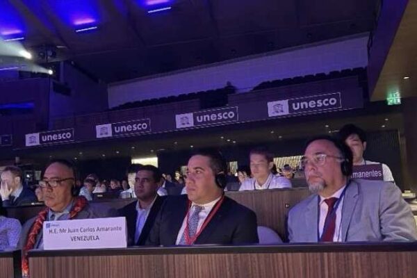 Venezuela presente en Conferencia Cambiar las Reglas del Juego de la Unesco