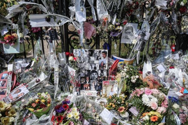 Alain Delon fue enterrado en una ceremonia privada