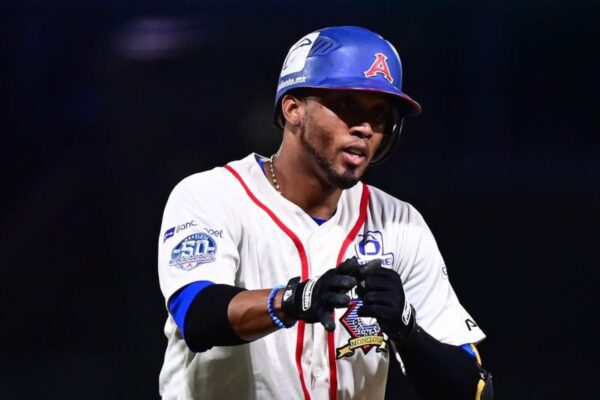 Alcides Escobar confirma que jugará con Tiburones 