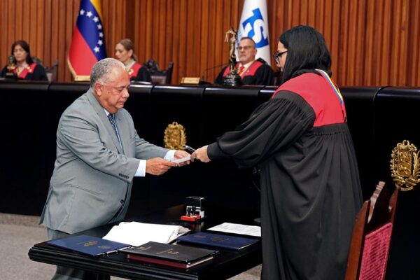 Así será el proceso de evaluación del TSJ al material consignado por el CNE Así será el proceso de evaluación del TSJ al material consignado por el CNE