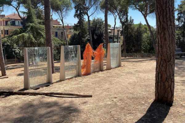 Canciller denuncia ataque fascista al monumento a Bolívar en Monte Sacro Canciller denuncia ataque fascista al monumento a Bolívar en Monte Sacro