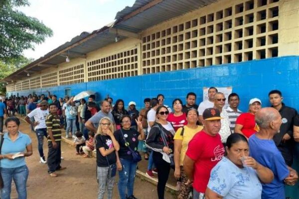 Comisión Electoral destaca alta participación en la consulta popular