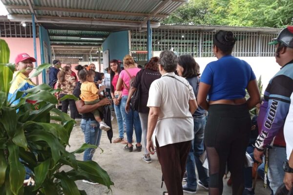 Comuna Hugo Chávez de Tinaquillo participó masivamente en la Consulta