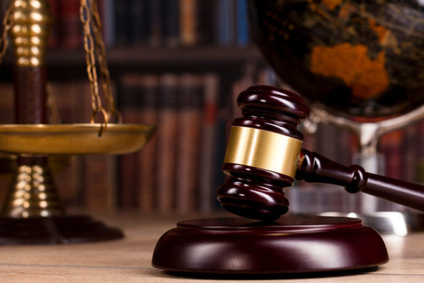 Las leyes y regulaciones que afectan la construcción en diferentes regiones