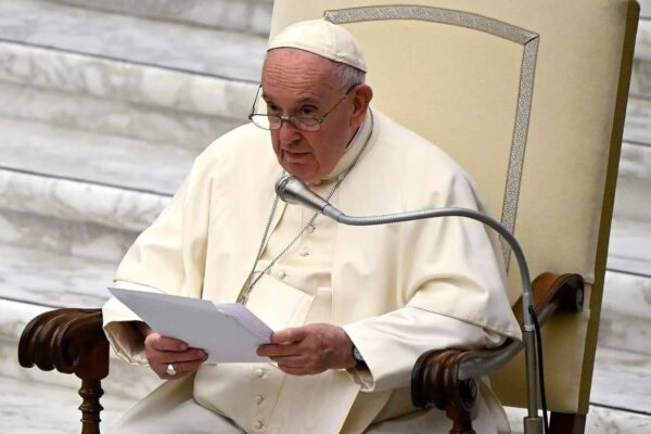 Papa Francisco sobre ley aprobada en Ucrania: Las iglesias no se tocan