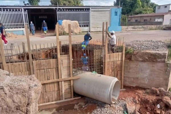 Trabajos en el puente Los Coquitos de Ciudad Bolívar con 50% de avance