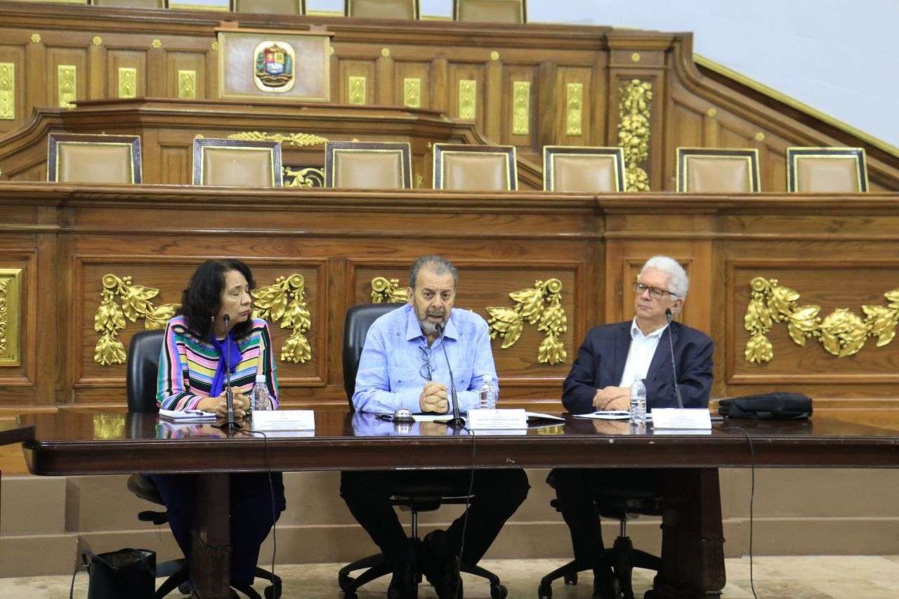 AN afina propuesta para el Ejecutivo de romper relaciones con España
