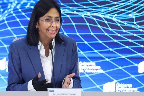Rodríguez se reunió con directiva de Pdvsa para impulsar producción