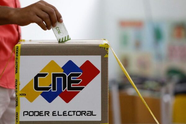 Los detalles del cronograma electoral explicados por el consultor Aníbal Sánchez el chavismo celebrará con marcha en Caracas y la oposición convoca a protesta "tipo enjambre"