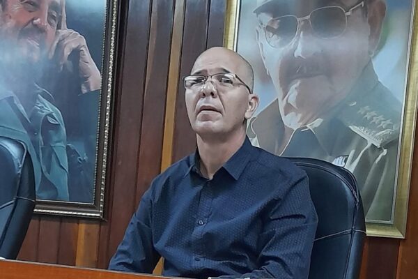 El insólito caso de un viceministro cubano que desertó y pidió asilo político en EEUU