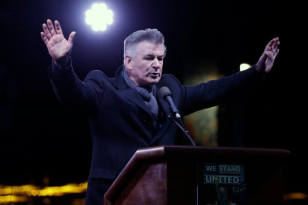 La polémica cinta 'Rust', de Alec Baldwin, tiene fecha de estreno