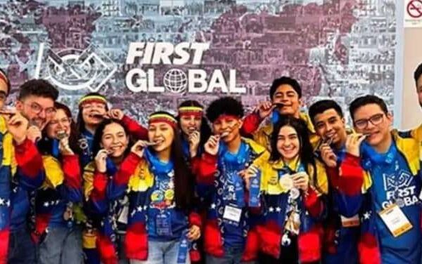 Maracaibo recibió como héroes a selección del Fisrt Global Challenge 2024 de Robótica