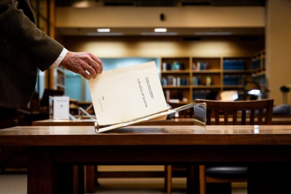 El archivo que concentra en EE UU miles de archivos de literatura de todo el mundo | EL PAÍS Semanal EL PAÍS
