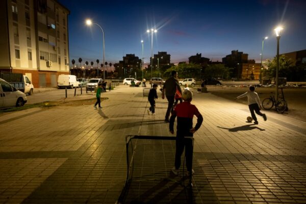 El barrio de las 3.000 viviendas: el “trastero” de Sevilla que cada año está peor | España EL PAÍS