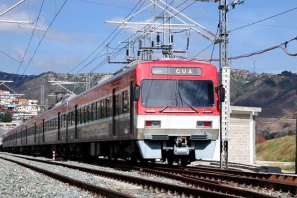 Ferrocarril operará con horario especial en Navidad y Año Nuevo Ferrocarril operará con horario especial en Navidad y Año Nuevo