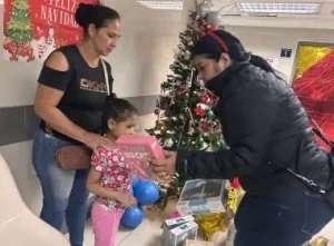 Fundación Misión Barrio Adentro lleva alegría al hospital Vargas de Caracas Fundación Misión Barrio Adentro lleva alegría al hospital Vargas de Caracas