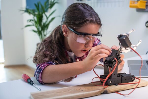 La divulgación por redes, la IA y otras tendencias de educación, entre los temas más relevantes de Formación en 2024 | Formación | Economía EL PAÍS