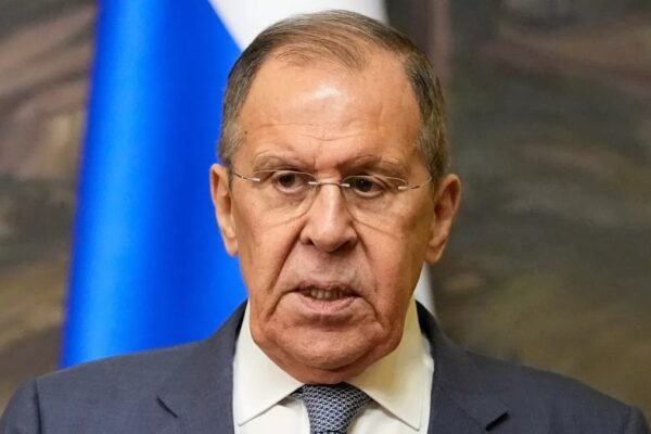 Lavrov: Rusia responderá con firmeza a amenazas de EEUU Lavrov: Rusia responderá con firmeza a amenazas de EEUU