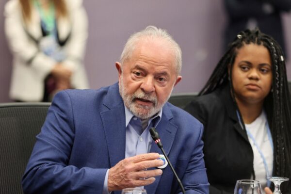 Lula será sometido a una segunda operación cerebral Lula será sometido a una segunda operación cerebral