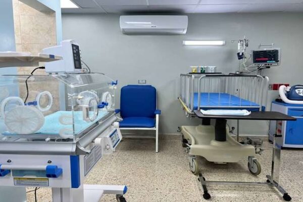 Maduro entrega “de paquete” emergencia pediátrica del Pérez Carreño