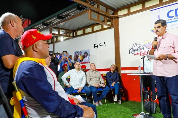 Nicolás Maduro promete una gran reforma constitucional