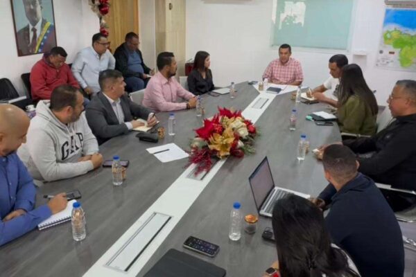 Revisan estrategias para facilitar venta de productos a Cuba