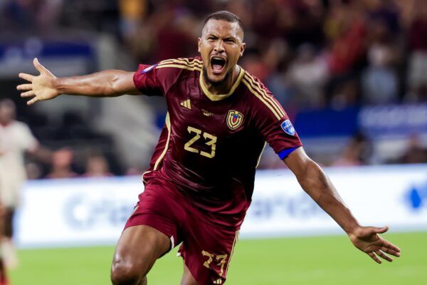 Salomón Rondón promete «dar todo» para clasificar a la Vinotinto al Mundial 2026
