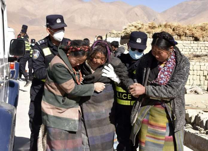 A 126 se eleva la cifra de muertes por el terremoto en China