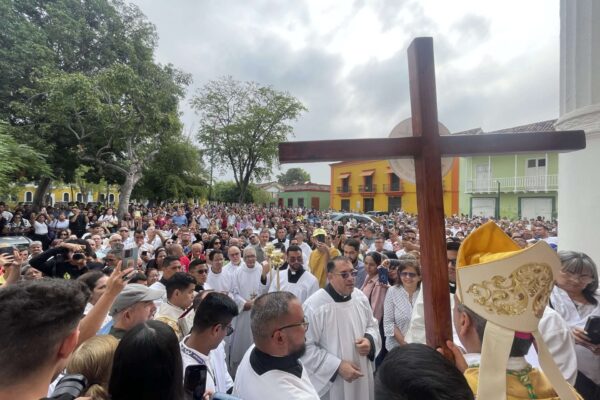 Diócesis de Barcelona dio apertura al Año Santo 2025