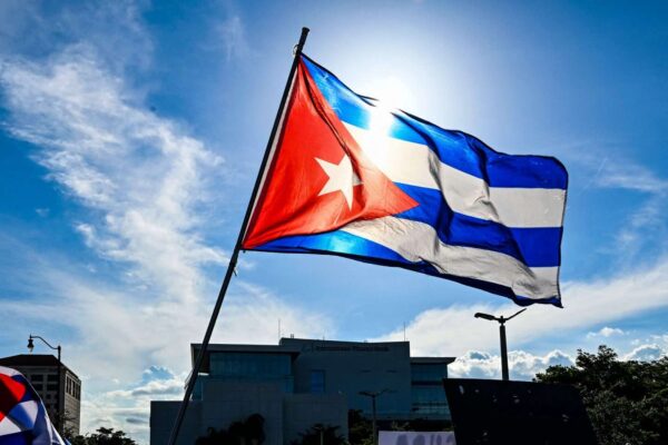 EEUU retira a Cuba de su lista de paises que patrocinan el terrorismo