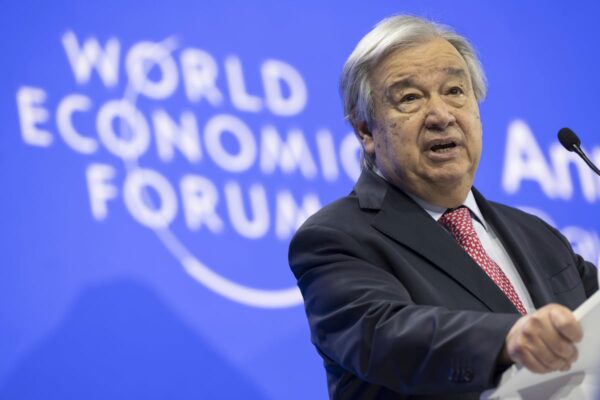 Guterres carga en Davos contra los bancos que se apean de la lucha climática: “Estáis en el lado equivocado de la Historia” | Clima y Medio Ambiente