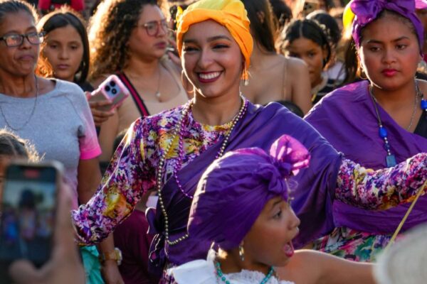 Más de 30 mil personas dieron el grito de Carnaval en Barcelona