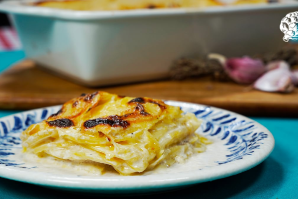 Patatas gratinadas: un clásico para disfrutar sin culpa | El Comidista | Gastronomía EL PAÍS