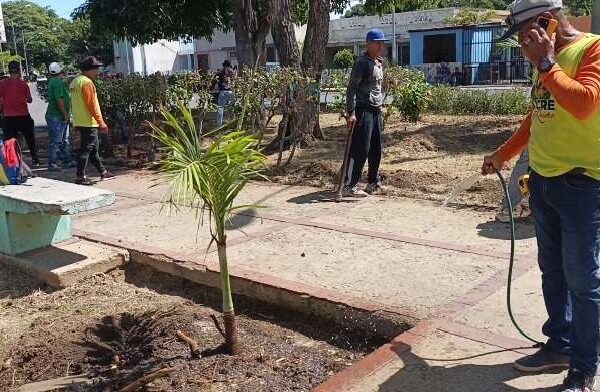 Recuperan espacios públicos en Sucre Recuperan espacios públicos en Sucre