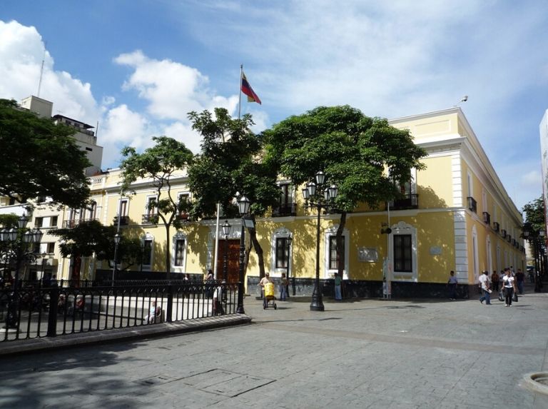 Cancillería emite alerta de viaje a EEUU para los venezolanos