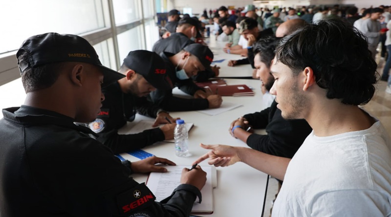 191 migrantes venezolanos arribaron al país en un vuelo directo proveniente de Estados Unidos