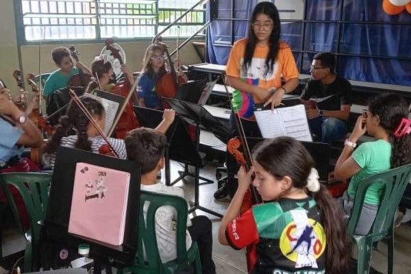 Educación y música forjan a jóvenes en Lara Educación y música forjan a jóvenes en Lara