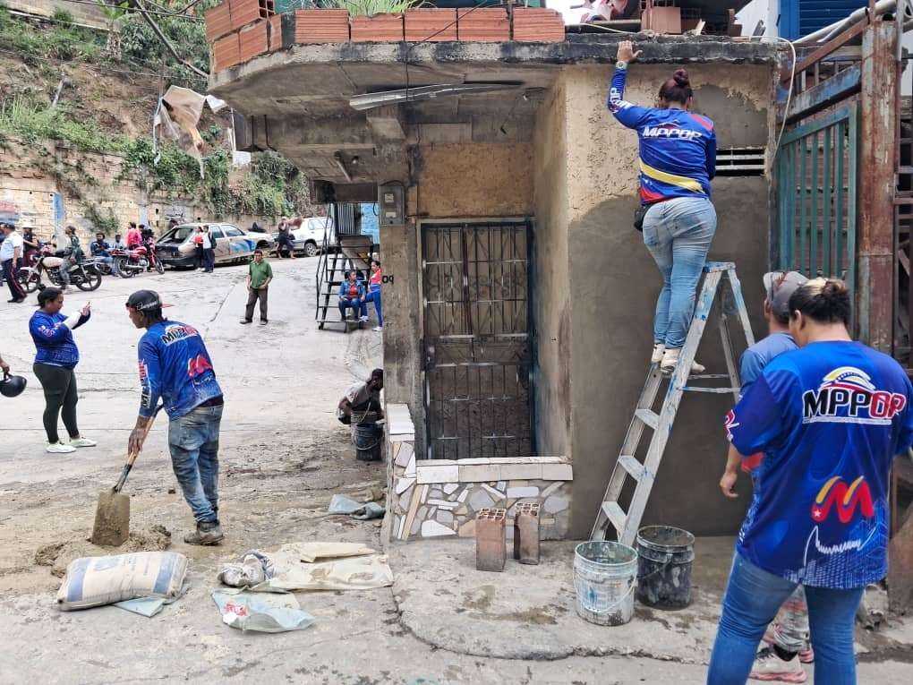 En Petare Sur activaron plan de obras sociales