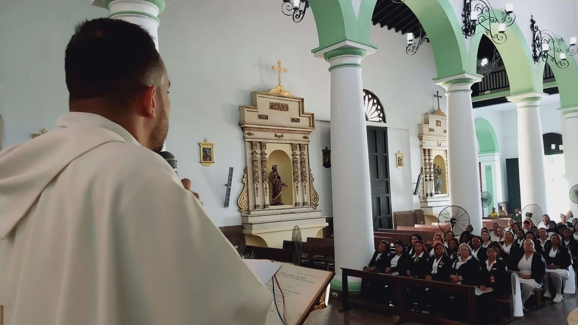 La Guaira y Trujillo exaltan labor de los profesionales de la enfermería