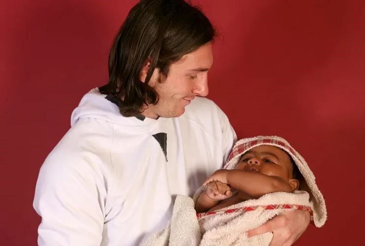 Messi con Yamal. Joan Monfort/AP