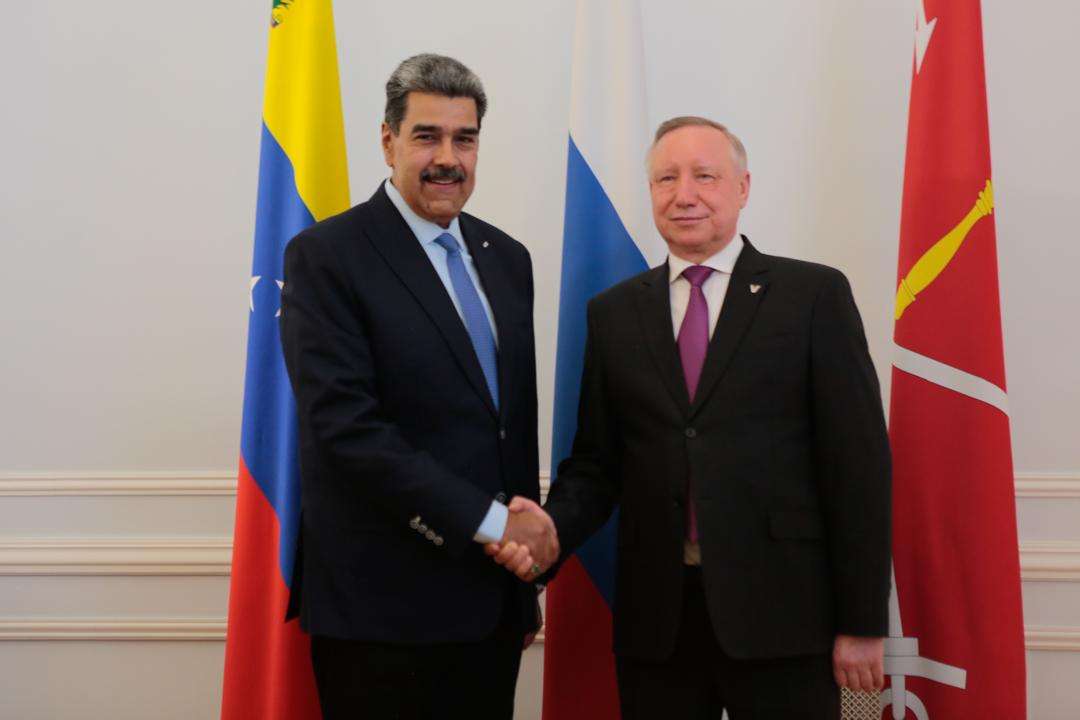 Maduro agradece el trato cariñoso y afectivo del pueblo de San Petersburgo