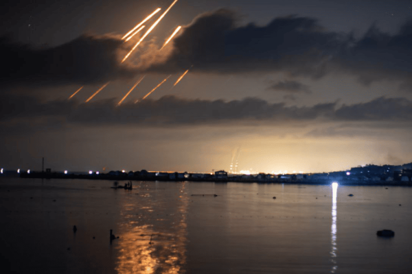 Ataques iraníes sobre Israel dejan 13 muertos y más de 380 heridos