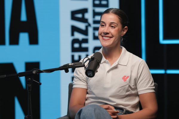 Carolina Marín: “En el gimnasio trabajamos piernas y brazos; pero esto de aquí, la cabeza, es lo que conecta todo. ¿Cómo no va a haber que entrenarla?” | LALIGA VS