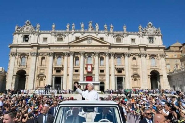 El Papa clama por la unidad familiar como signo de esperanza