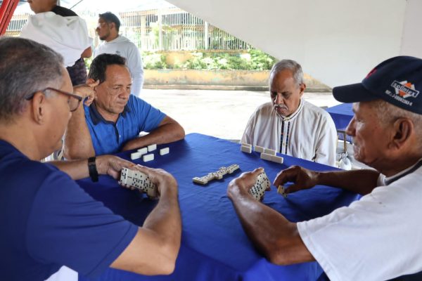 Entregan espacios a abuelos de Maracay para desarrollar emprendimientos Entregan espacios a abuelos de Maracay para desarrollar emprendimientos