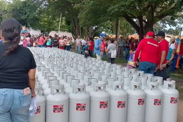 Entregaron 324 cilindros de gas doméstico en Cojedes