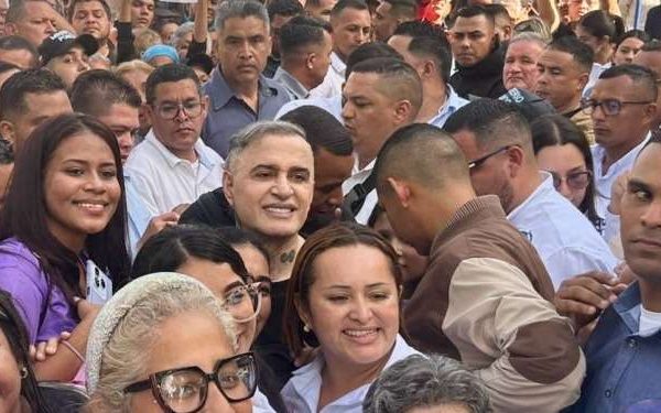 Fiscal William Saab participó en Jornada «El Ministerio Público va a tu Comunidad» Fiscal William Saab participó en Jornada "El Ministerio Público va a tu Comunidad"