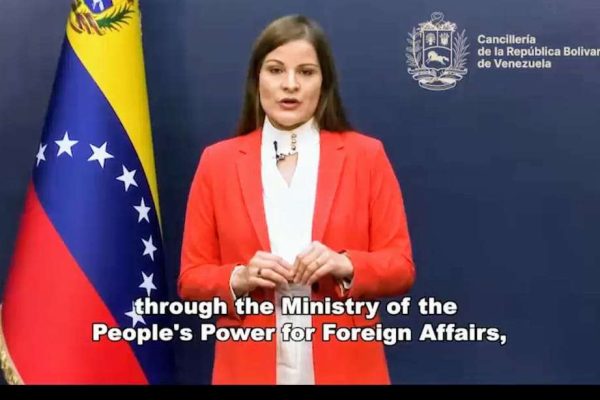 Gobierno venezolano emite alerta máxima de viaje hacia Estados Unidos